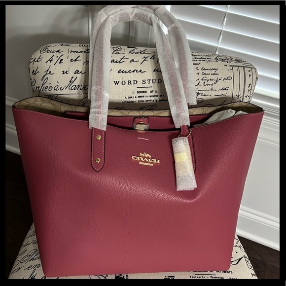 Coach Handbags - Coach tote bag